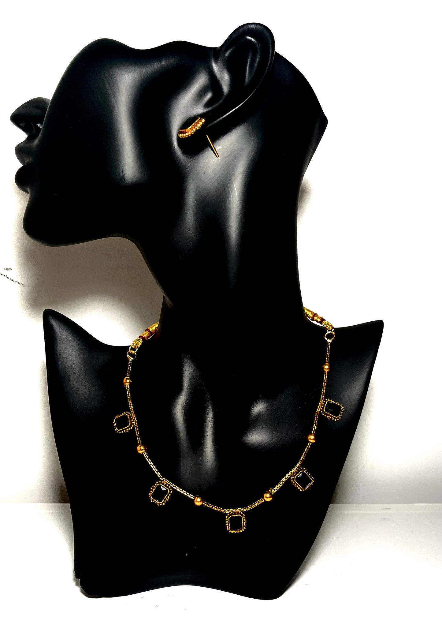 Gold and Black Stone Necklace Set