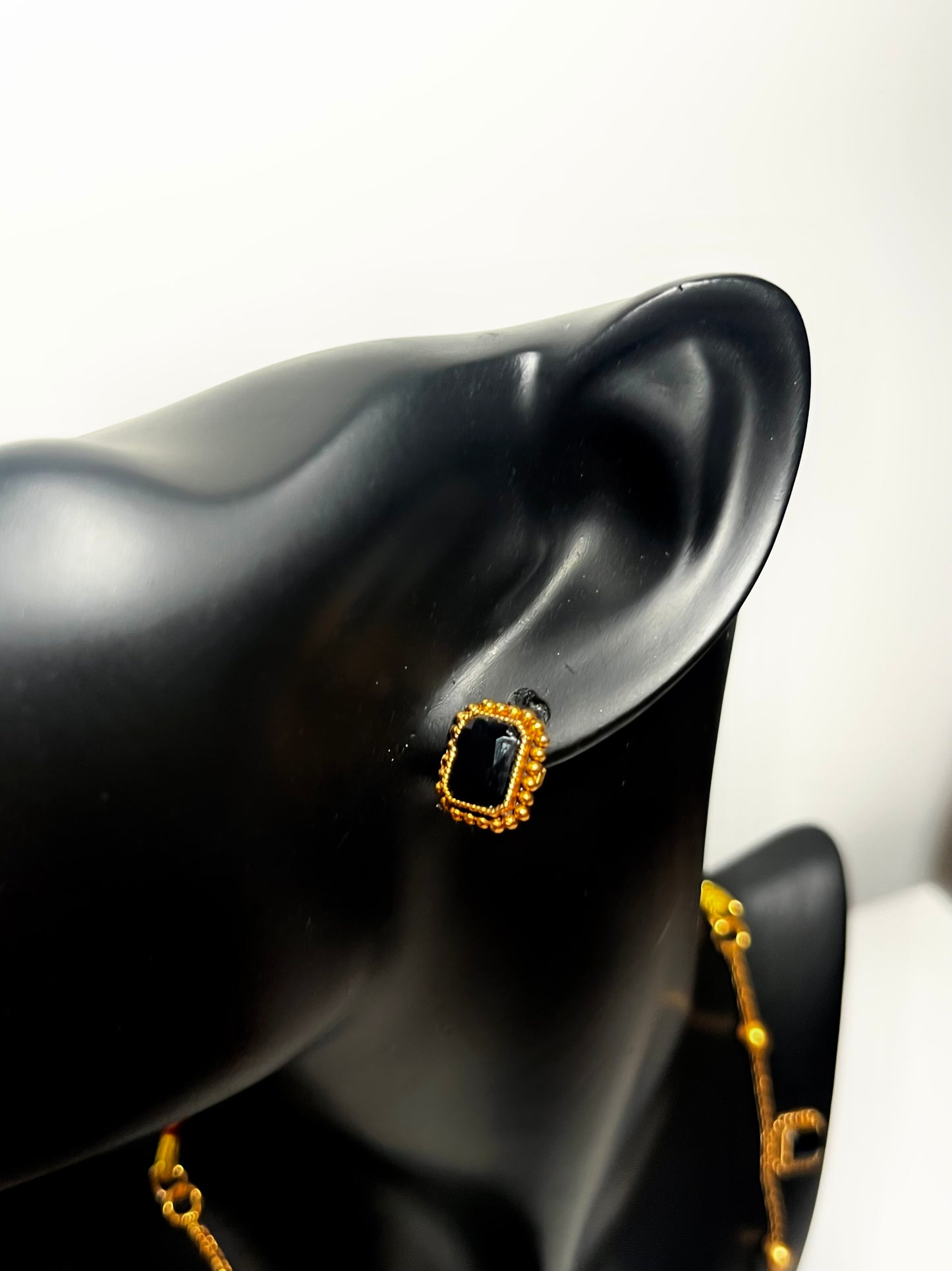 Gold and Black Stone Necklace Set