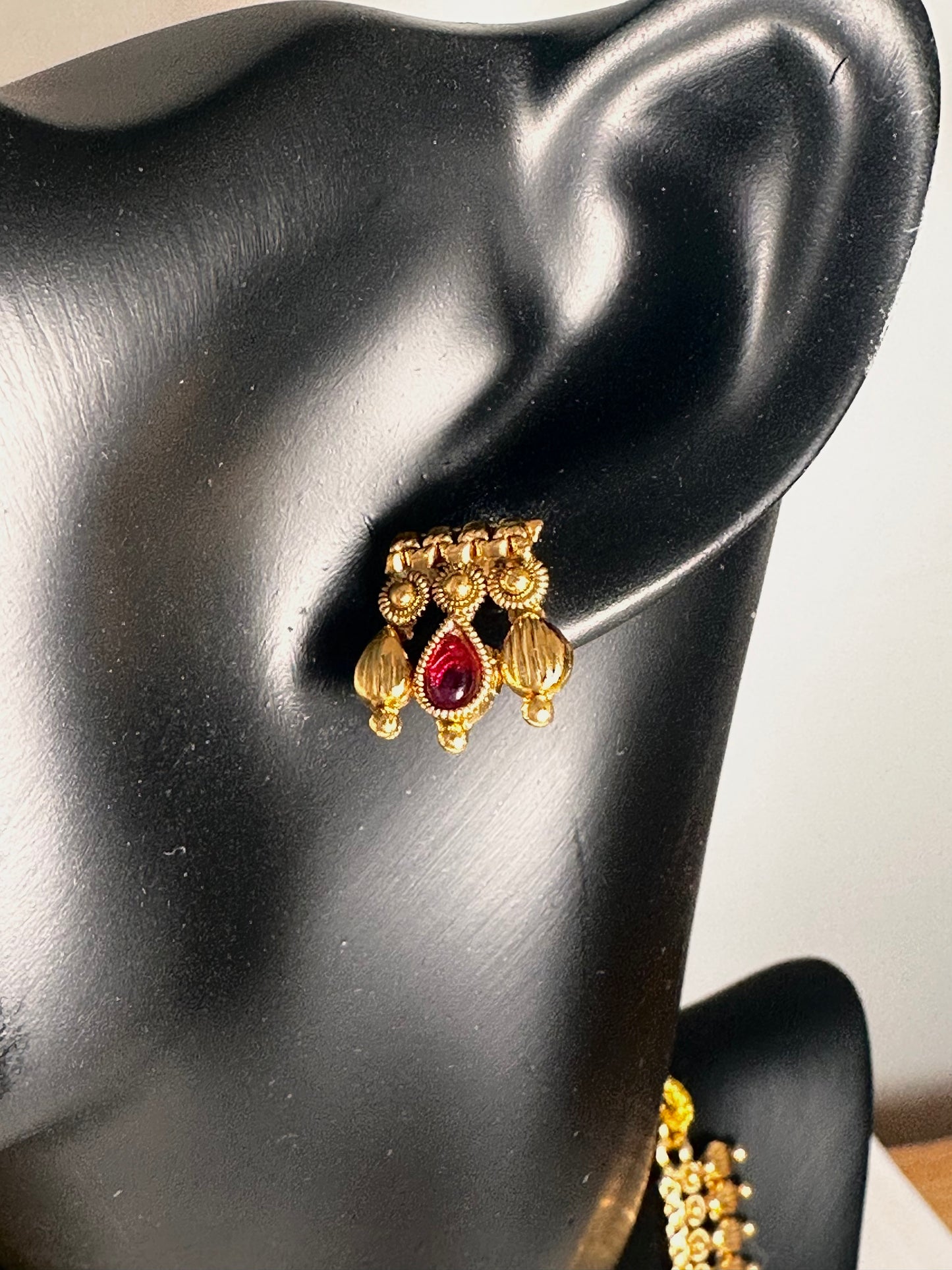 Regal Teardrop Necklace and Earrings Set